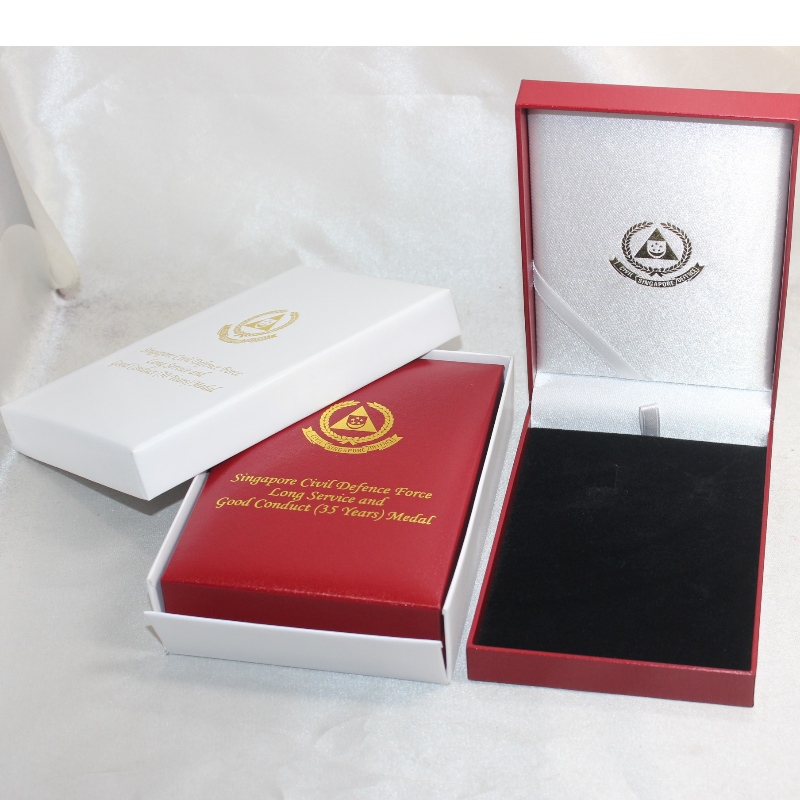 Artikel V-15S rektangel Leatherette Paper Box för 75 * 120 mm medalj, mynt & badge, mm mm. 97 * 143 * 34, vikter cirka 170 g